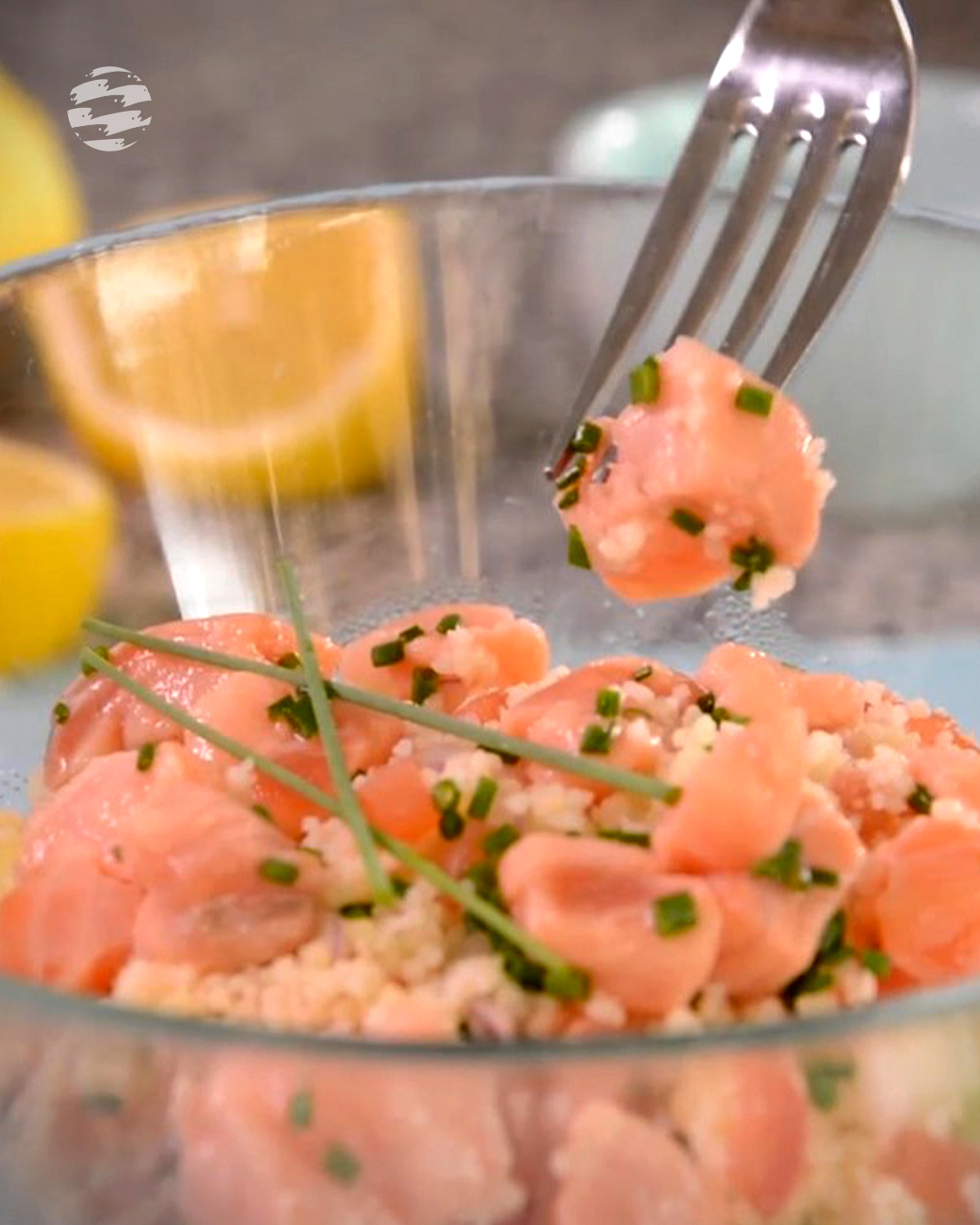 Salmón con Cous-Cous: una delicia fría para compartir 🥣