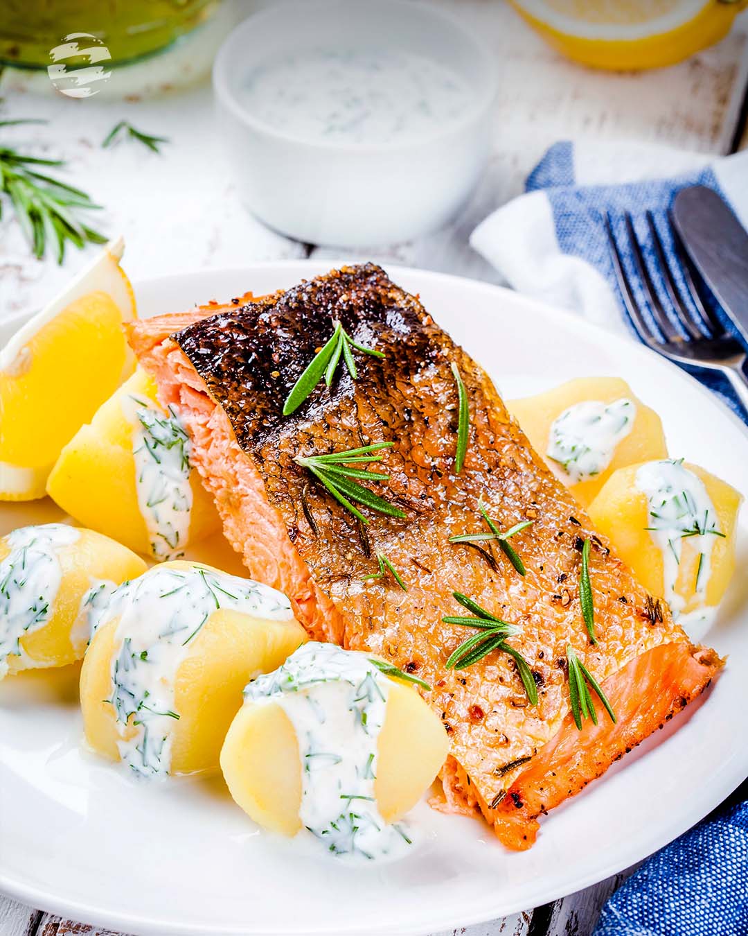 SALMÓN CON PAPAS RELLENAS: ¡Arma un festín con esta receta! 🐠🥔