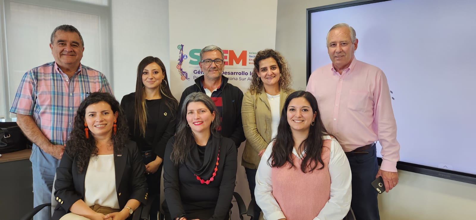 SalmonChile Araucanía se unió a mesa de trabajo para potenciar participación femenina