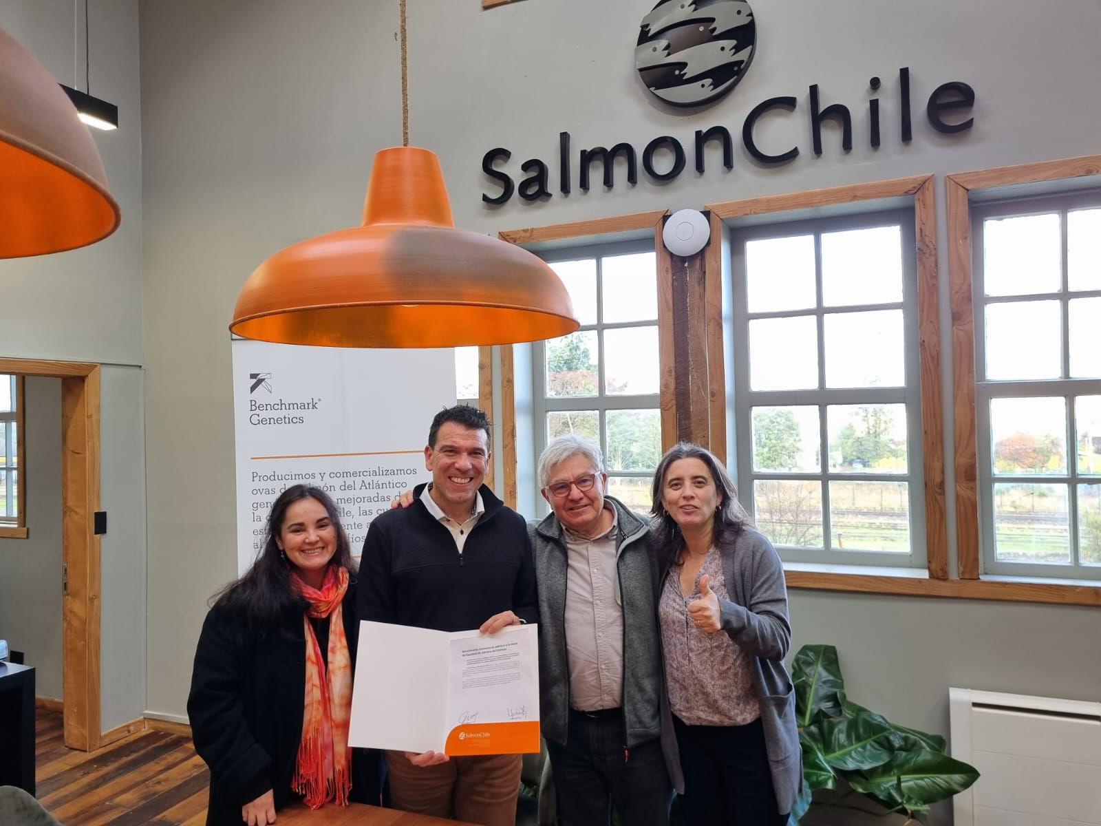 Benchmark Genetics Chile adhiere a la Mesa de Equidad de Género del Salmón