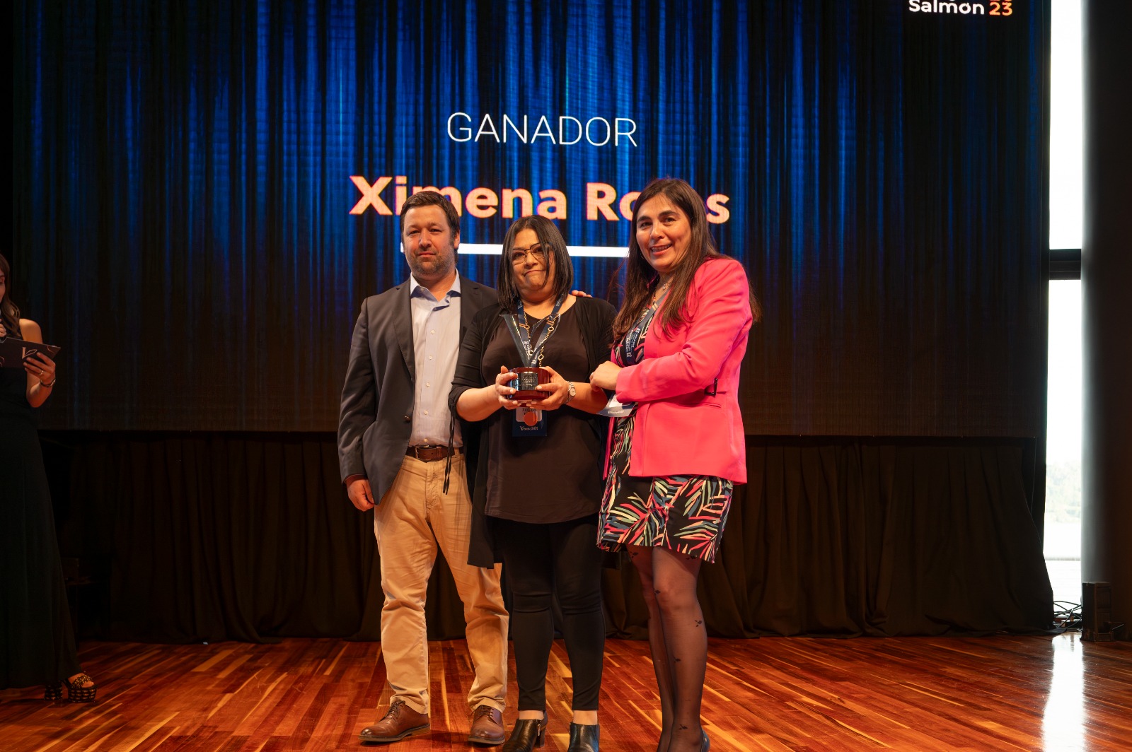 Premios Orgullo Salmón reconoce a Ximena Rojas, jefa de medio ambiente de Intesal, en la categoría Liderazgo