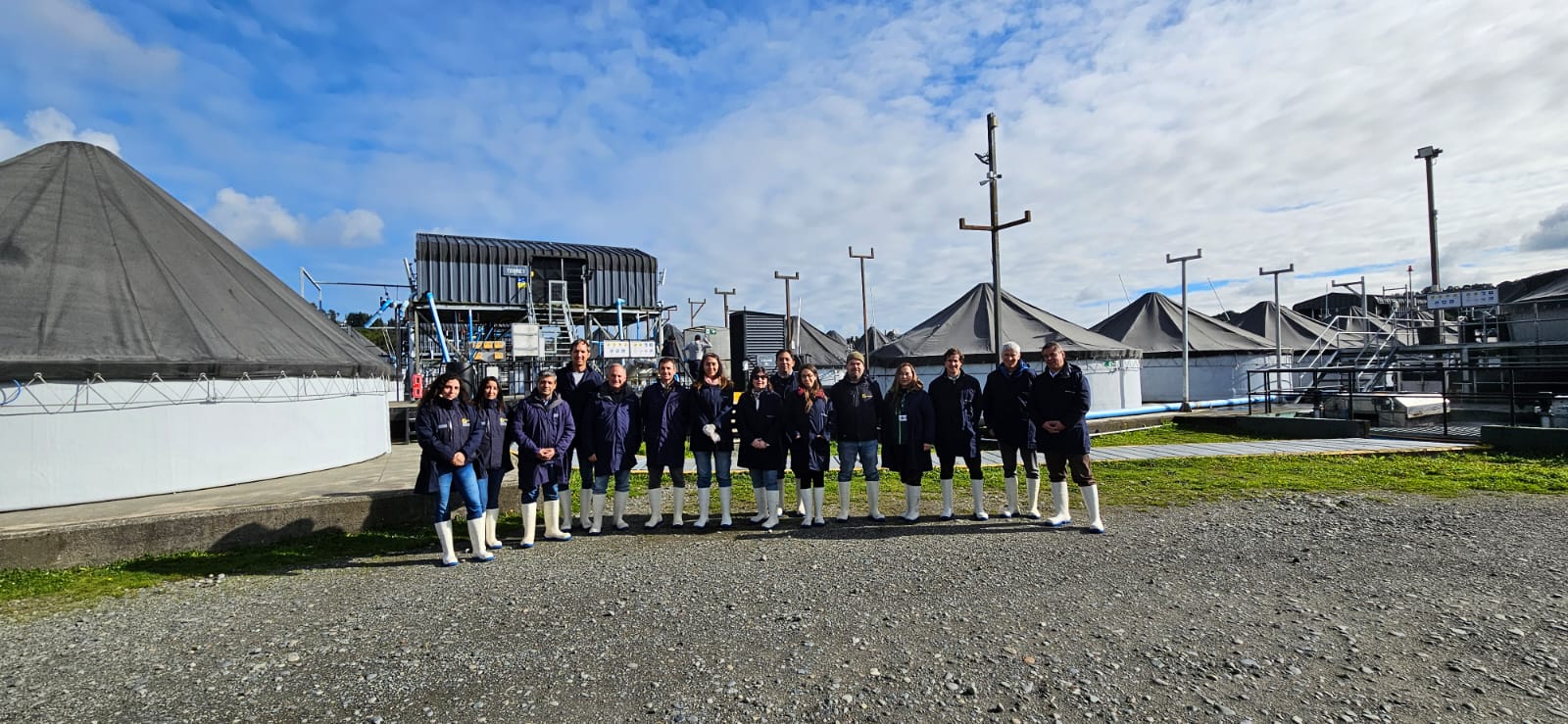 Yelcho visita instalaciones en Puerto Montt, para fortalecer la alianza público-privada en la industria acuícola