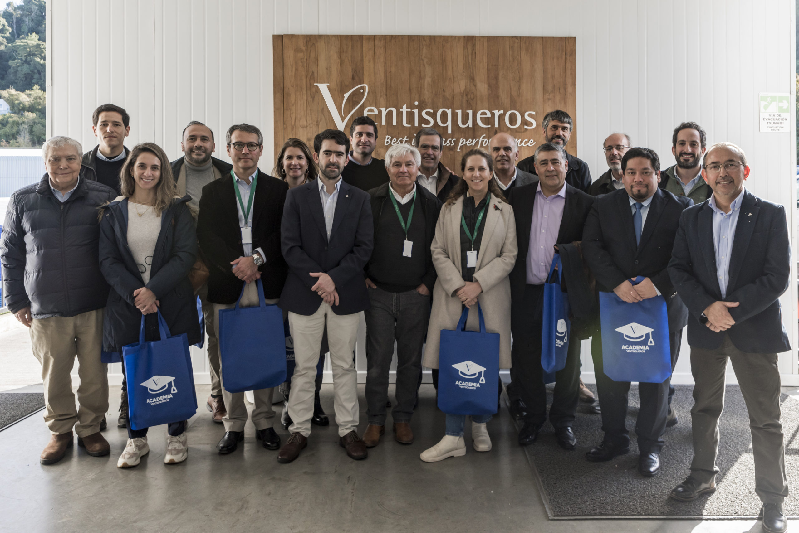 Comité Ejecutivo de Sofofa se reúne con salmonicultores impulsando la descentralización