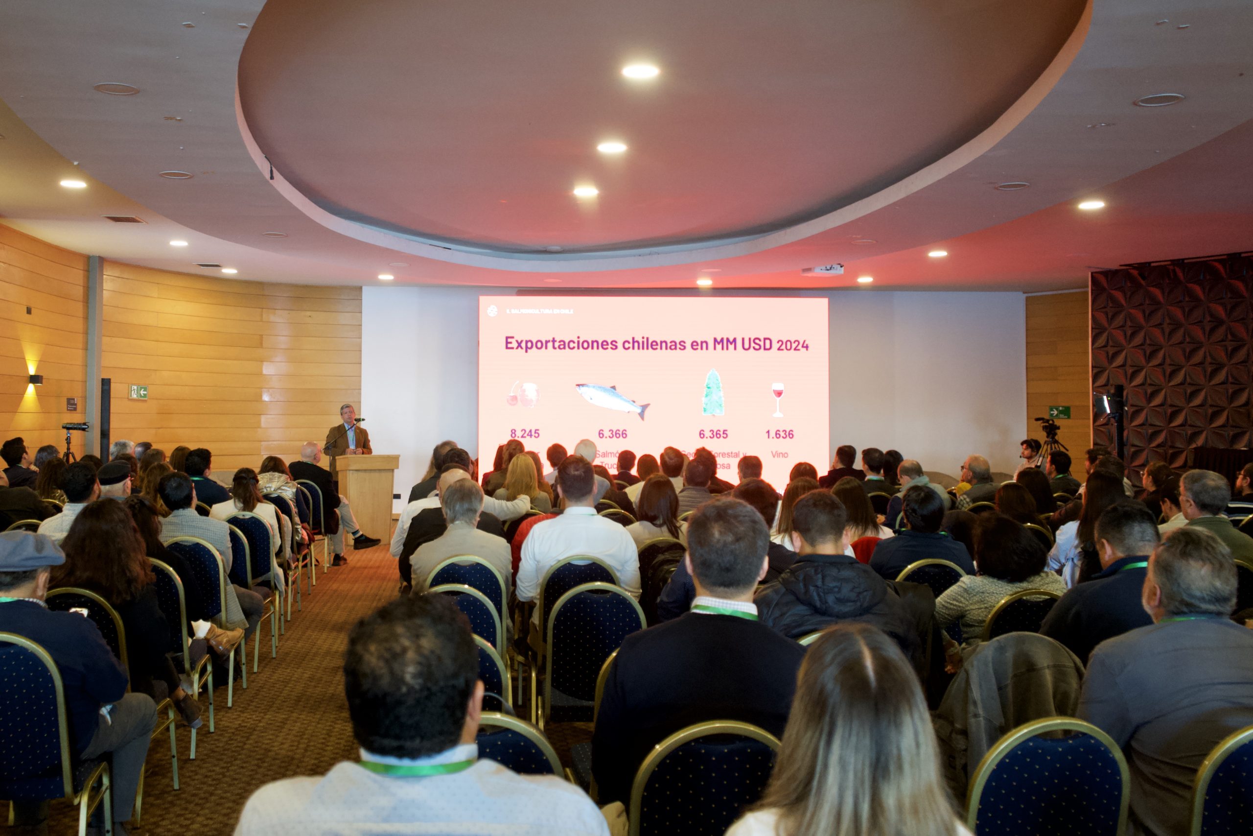 Seminario «Los Lagos, Potencia Alimentaria»: Intesal destaca el papel de la salmonicultura en el desarrollo sustentable del sur austral