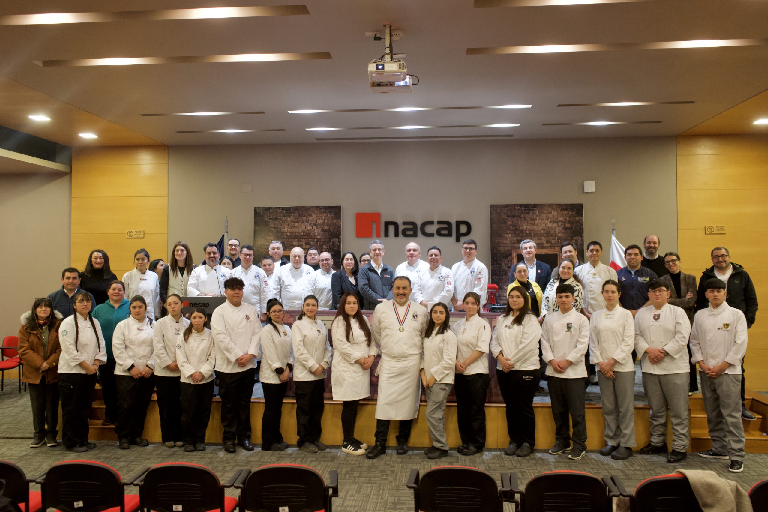 Salmón de Chile impulsa formación de nuevos  talentos gastronómicos en la región de Los Lagos