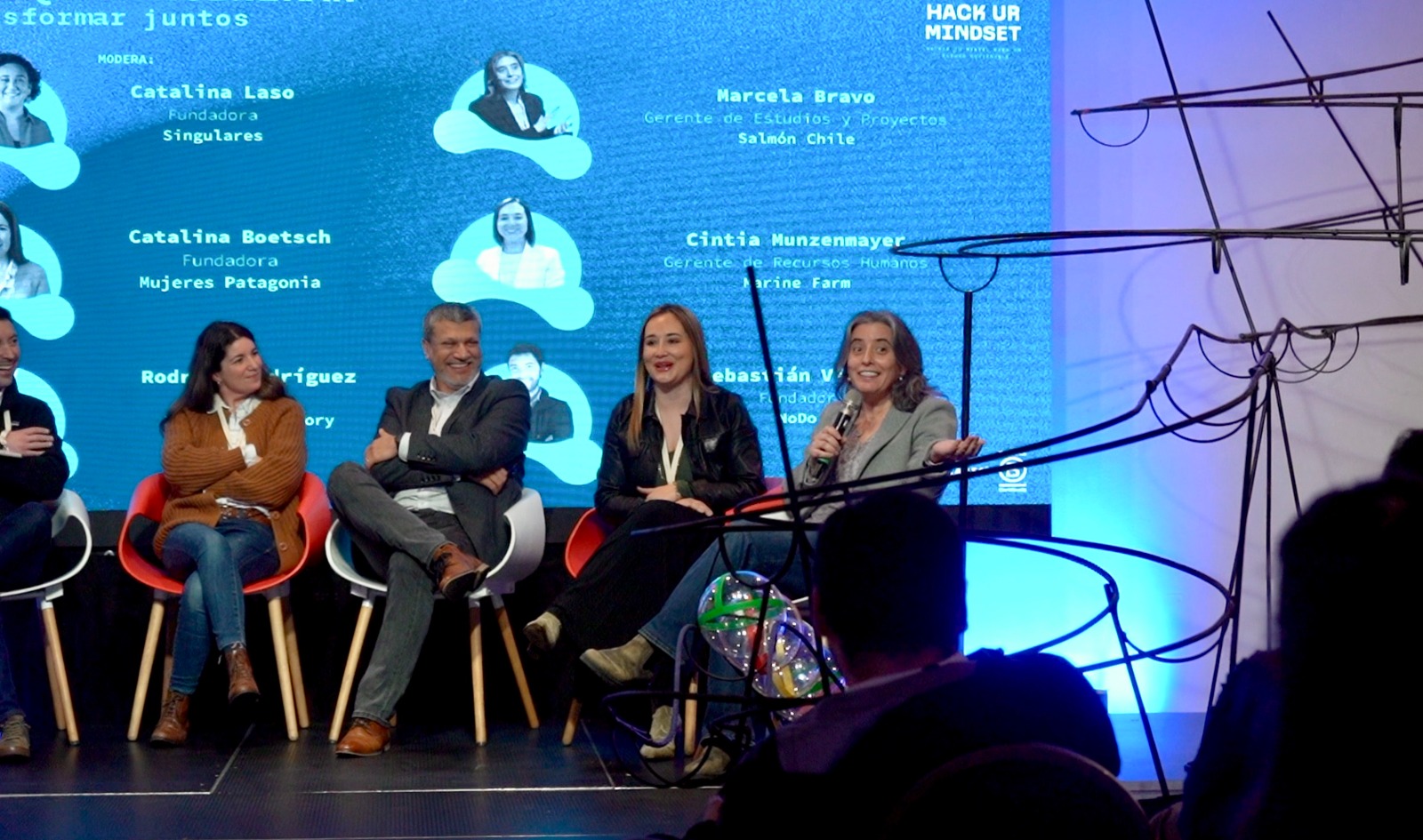 Salmonchile participa en «hack ur mindset», destacando liderazgo femenino y equidad de género en la salmonicultura