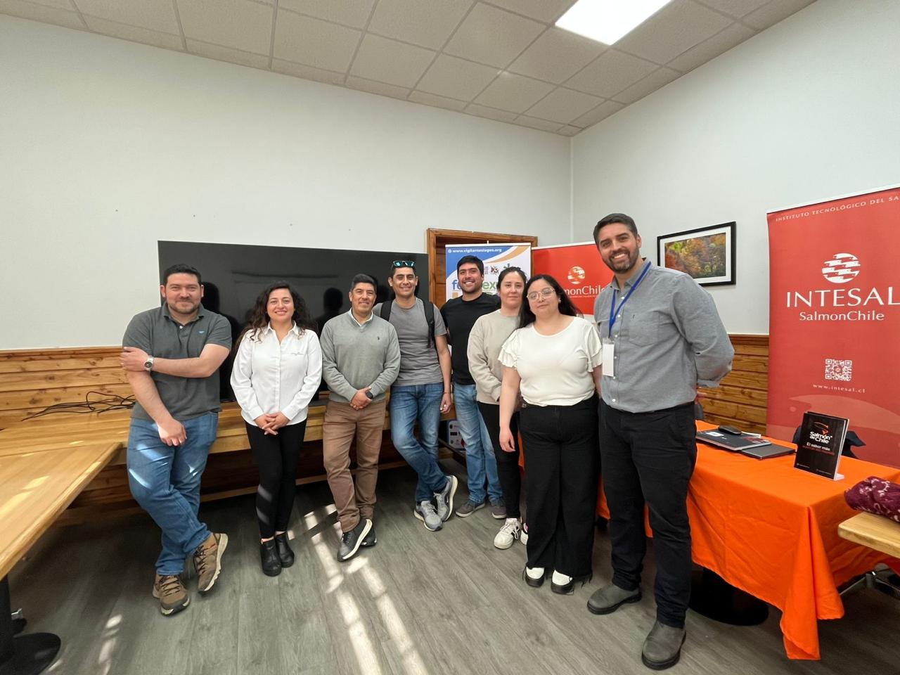 Salmonchile participa en feria Expolagos 2025, destacando innovación y sostenibilidad en la cuenca del Villarrica