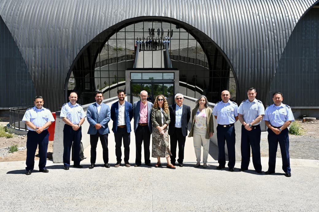 SOFOFA y SalmonChile conocieron soluciones satelitales para fortalecer la salmonicultura en visita al Centro Espacial Nacional